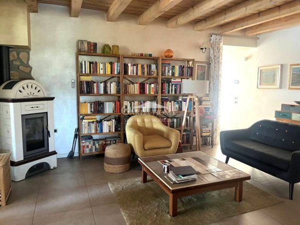 casa indipendente in vendita a Desenzano del Garda in zona Vaccarolo