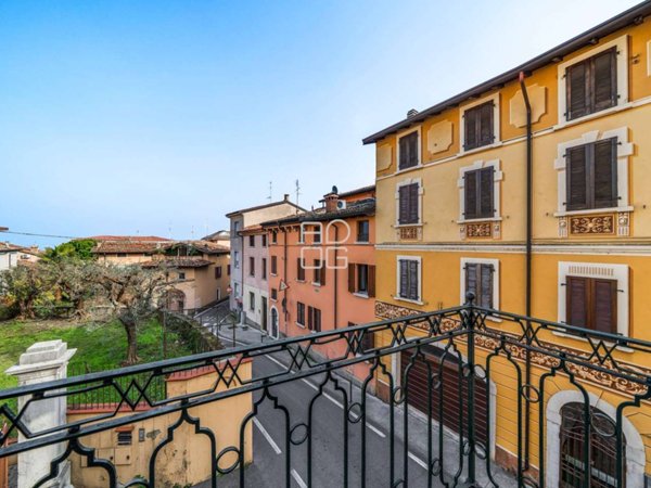 appartamento in vendita a Desenzano del Garda