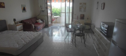 appartamento in vendita a Desenzano del Garda in zona Rivoltella