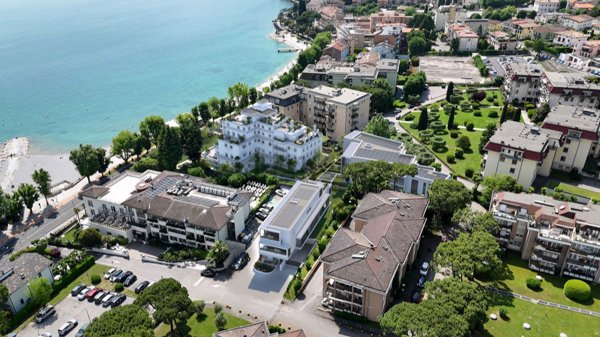 appartamento in vendita a Desenzano del Garda