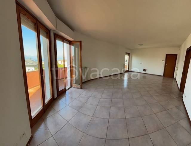 appartamento in vendita a Desenzano del Garda