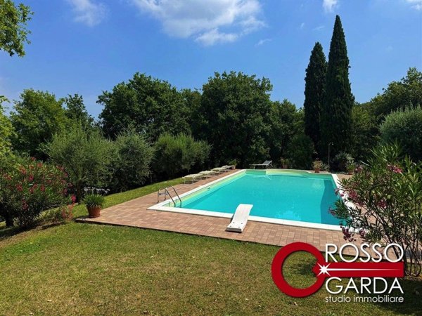 casa indipendente in vendita a Desenzano del Garda