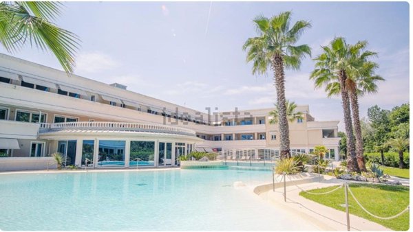 appartamento in vendita a Desenzano del Garda in zona Rivoltella