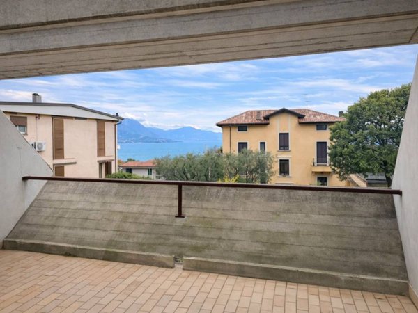 appartamento in vendita a Desenzano del Garda