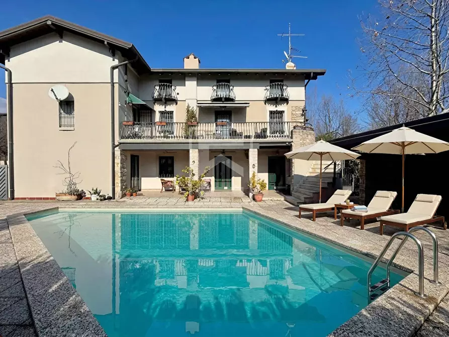 casa indipendente in vendita a Desenzano del Garda in zona Rivoltella