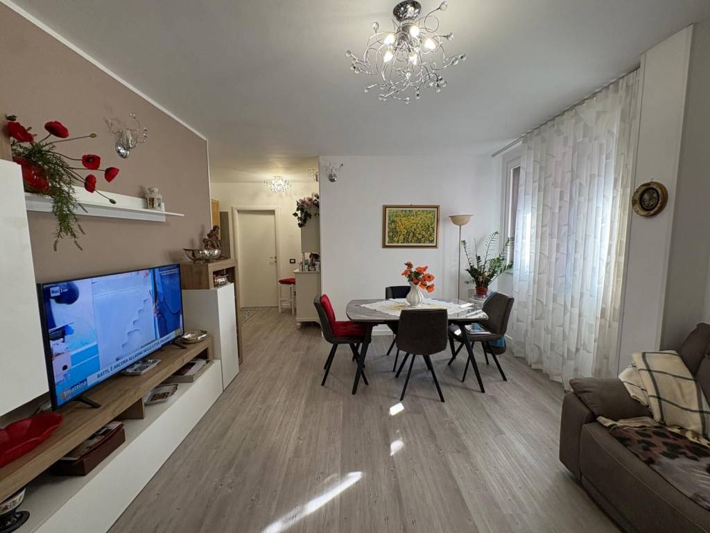 appartamento in vendita a Desenzano del Garda