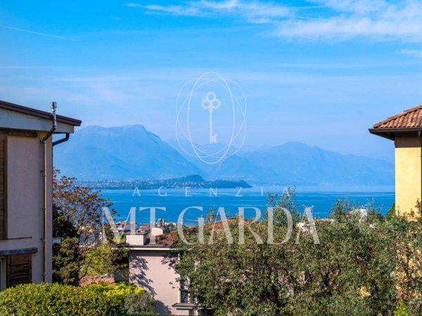 appartamento in vendita a Desenzano del Garda