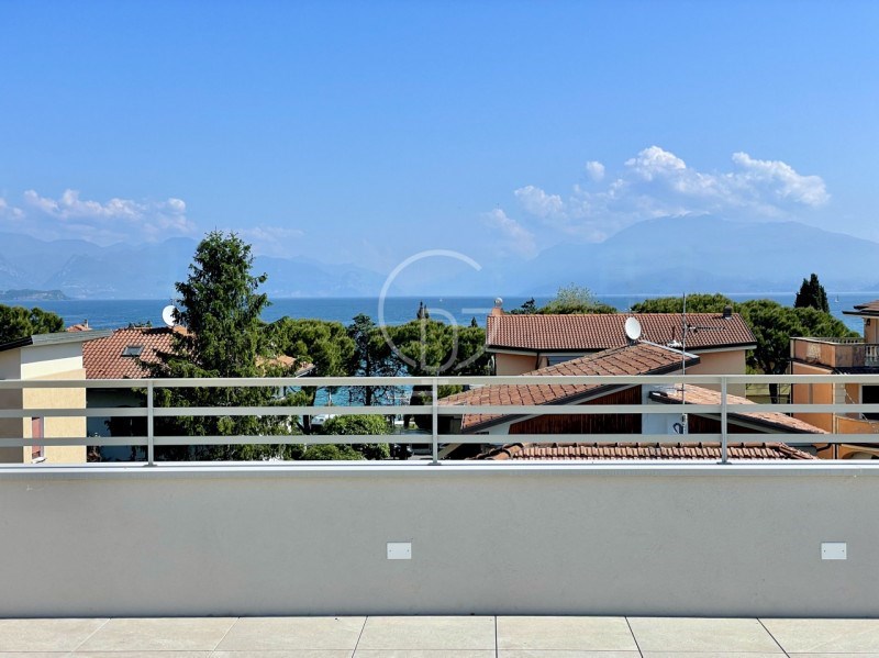 appartamento in vendita a Desenzano del Garda