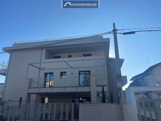 appartamento in vendita a Desenzano del Garda