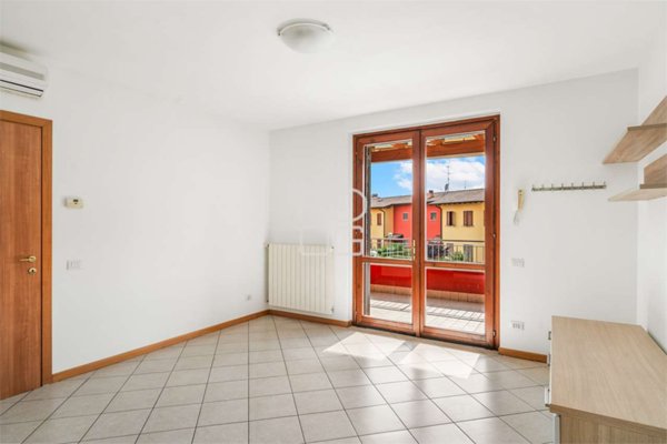 appartamento in vendita a Desenzano del Garda in zona Rivoltella