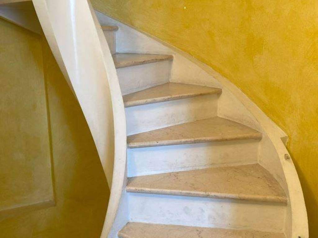 appartamento in vendita a Desenzano del Garda in zona Rivoltella