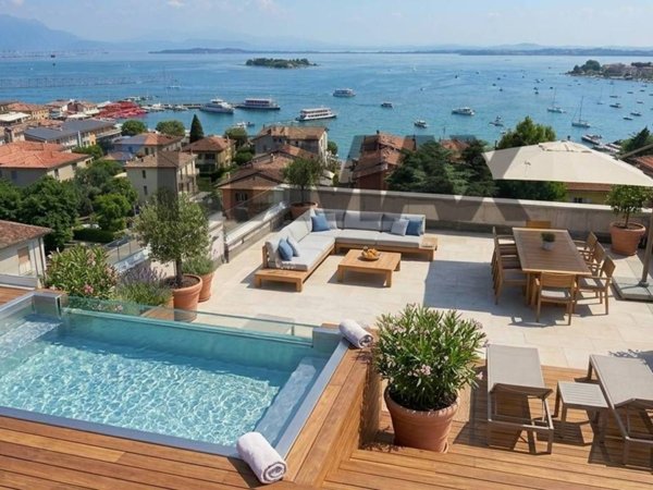 appartamento in vendita a Desenzano del Garda