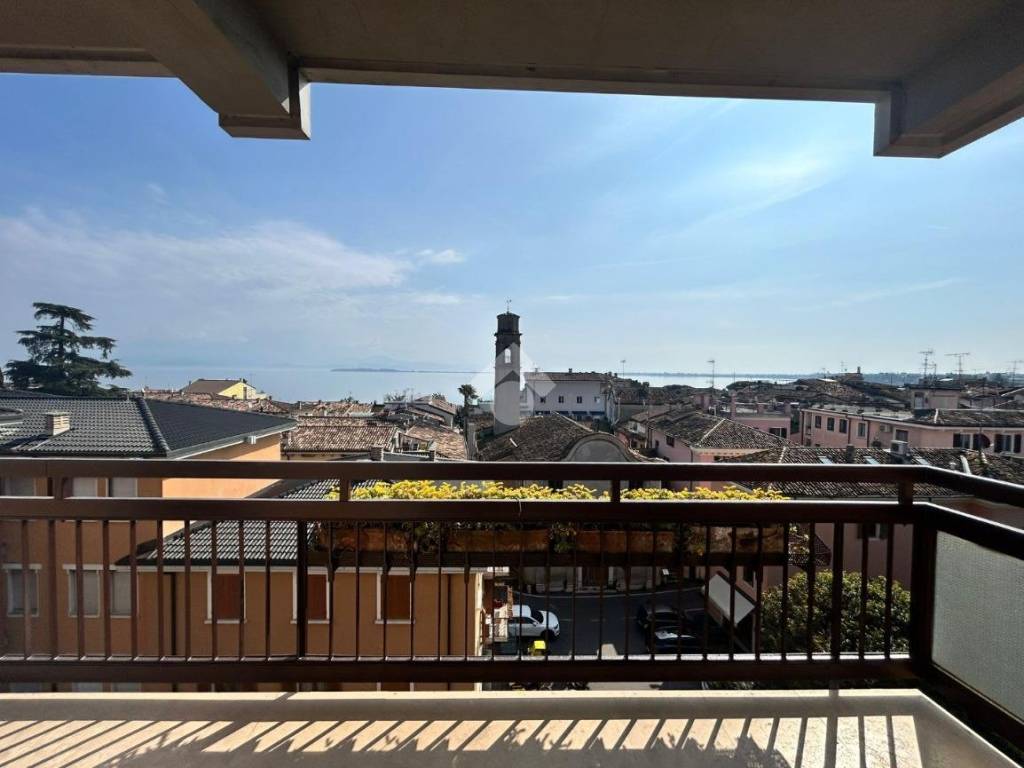 appartamento in vendita a Desenzano del Garda