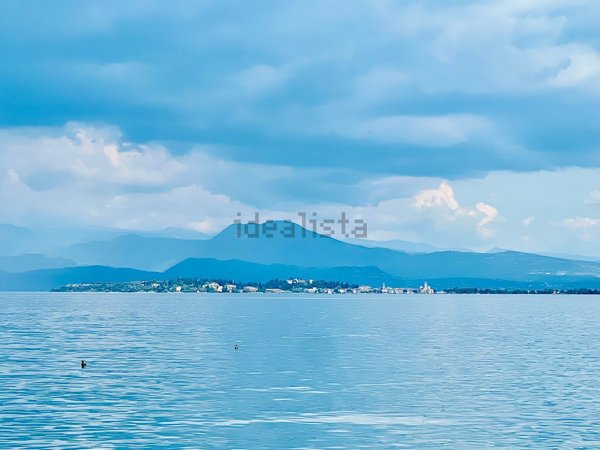 appartamento in vendita a Desenzano del Garda