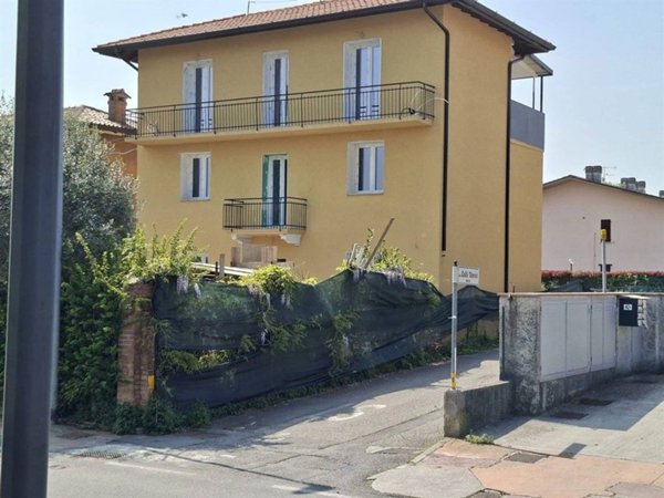 appartamento in vendita a Desenzano del Garda in zona Rivoltella