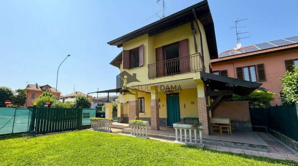 casa indipendente in vendita a Desenzano del Garda