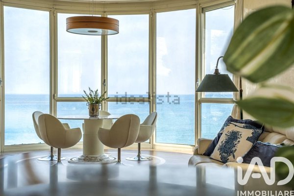 casa indipendente in vendita a Desenzano del Garda