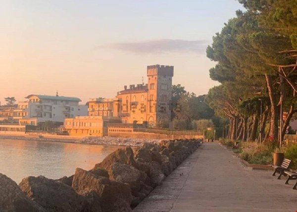 appartamento in vendita a Desenzano del Garda