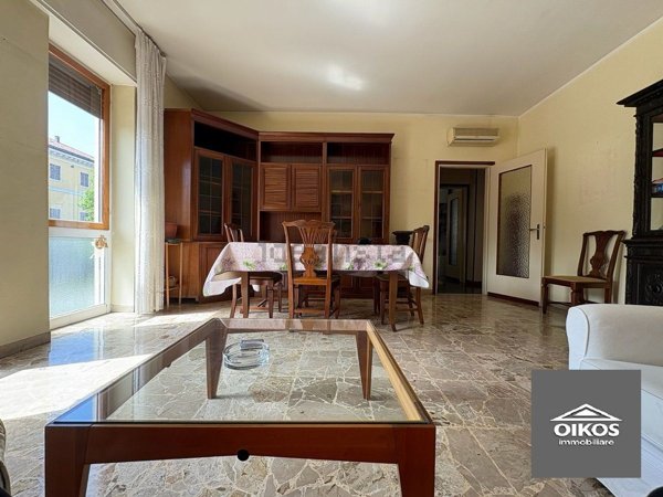 appartamento in vendita a Desenzano del Garda