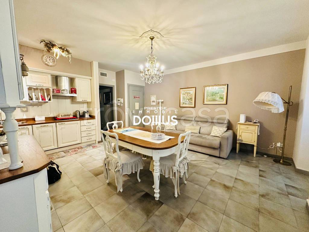 appartamento in vendita a Desenzano del Garda