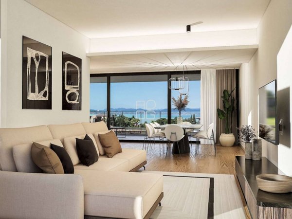 appartamento in vendita a Desenzano del Garda in zona Rivoltella