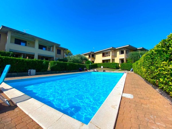 appartamento in vendita a Desenzano del Garda in zona Rivoltella