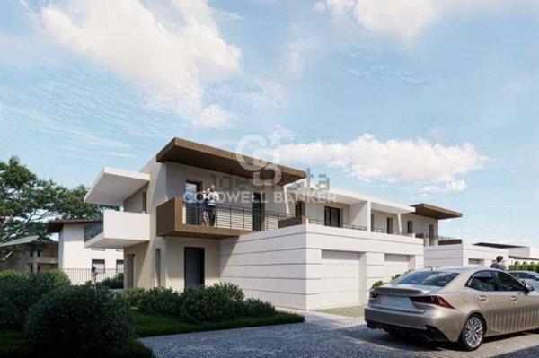 casa indipendente in vendita a Desenzano del Garda