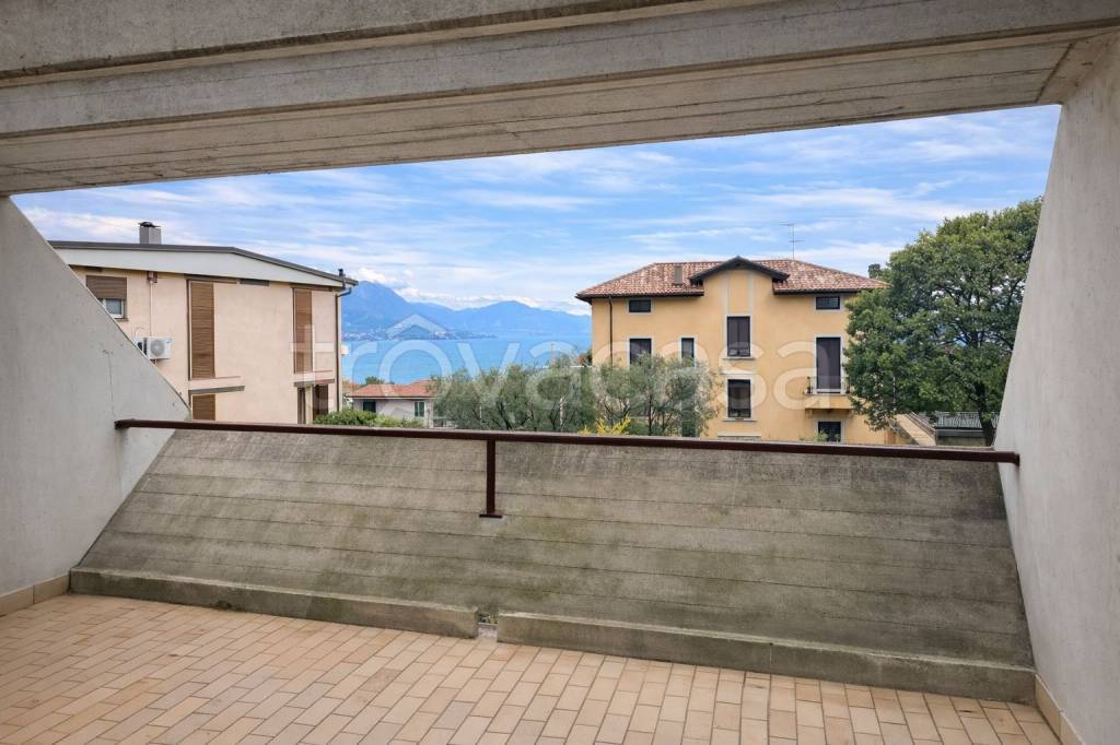 appartamento in vendita a Desenzano del Garda