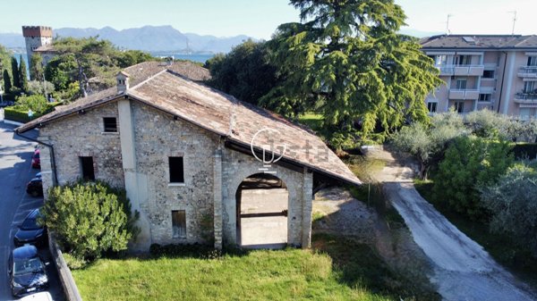 casale in vendita a Desenzano del Garda