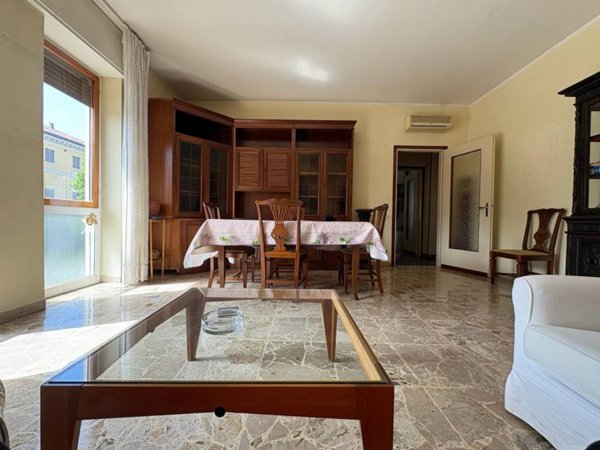 appartamento in vendita a Desenzano del Garda