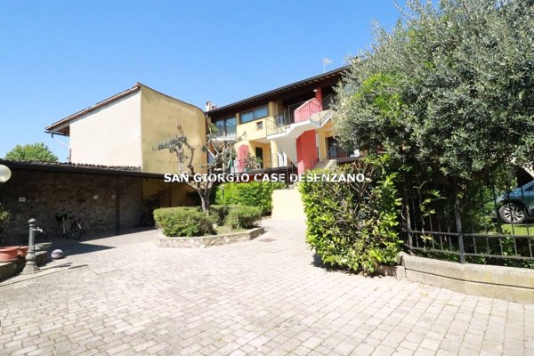 appartamento in vendita a Desenzano del Garda in zona Vaccarolo