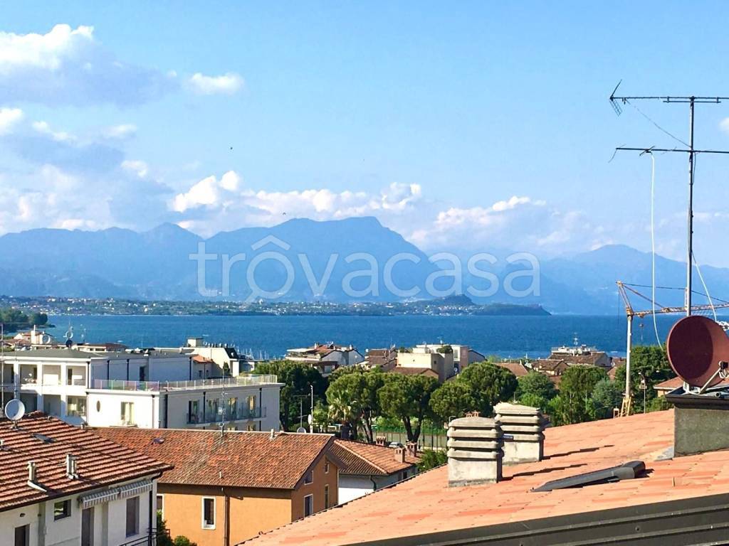 appartamento in vendita a Desenzano del Garda