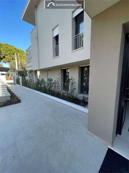 appartamento in vendita a Desenzano del Garda