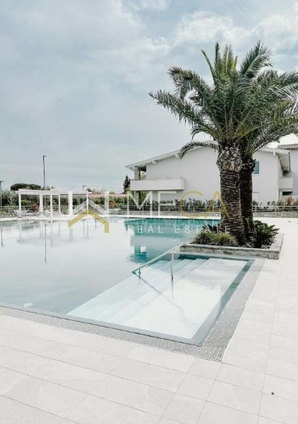 appartamento in vendita a Desenzano del Garda in zona Rivoltella
