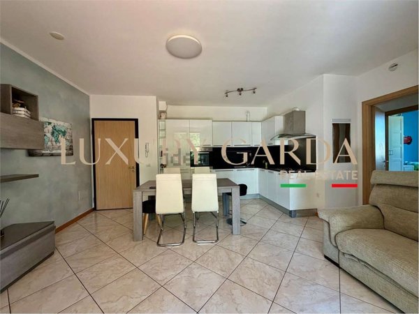 appartamento a Desenzano del Garda in zona San Martino della Battaglia