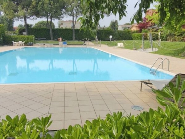 appartamento in vendita a Desenzano del Garda in zona Rivoltella