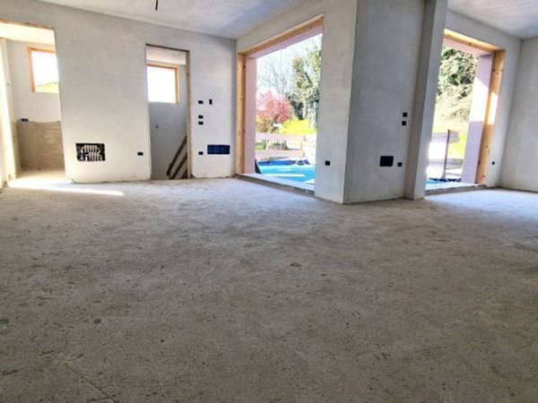 casa indipendente in vendita a Desenzano del Garda