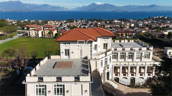 appartamento in vendita a Desenzano del Garda