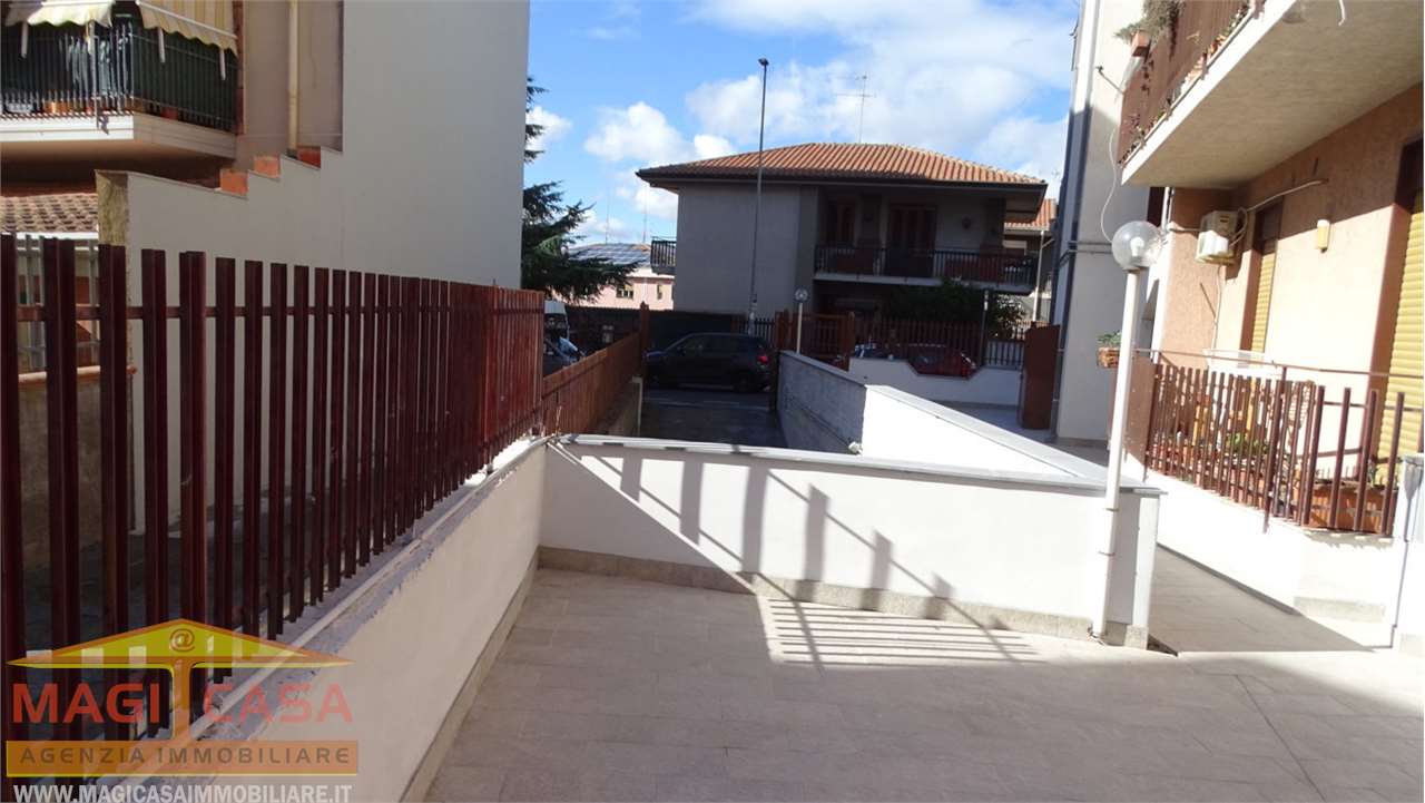 appartamento in vendita a Desenzano del Garda in zona San Pietro