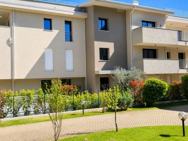 appartamento in vendita a Desenzano del Garda
