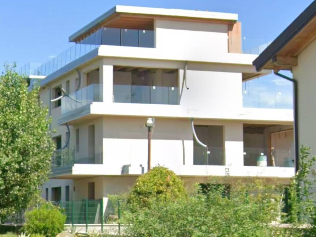 terreno edificabile in vendita a Desenzano del Garda in zona Rivoltella