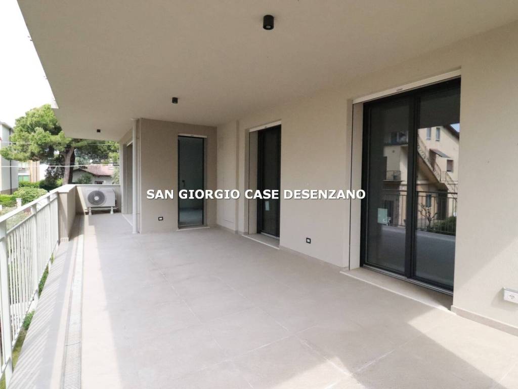 appartamento in vendita a Desenzano del Garda