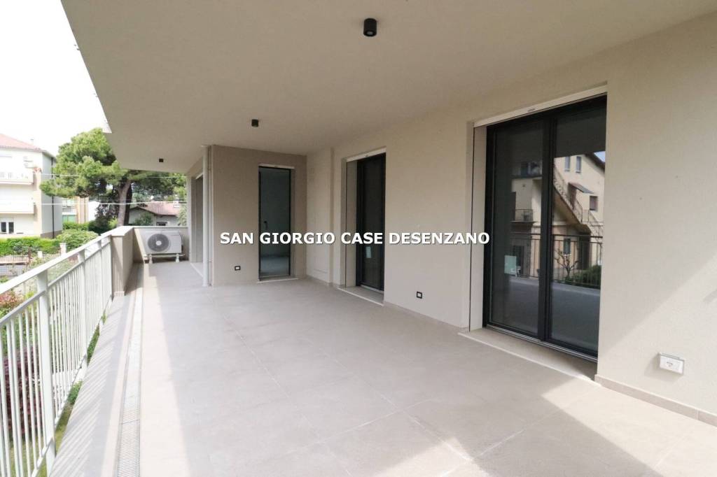 appartamento in vendita a Desenzano del Garda