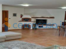 casa indipendente in vendita a Desenzano del Garda in zona San Pietro