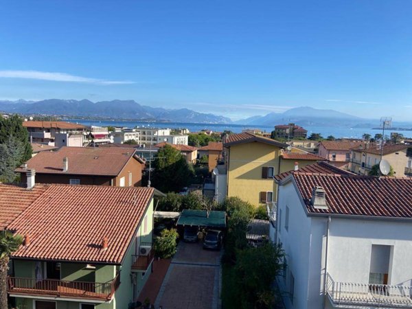 appartamento in vendita a Desenzano del Garda