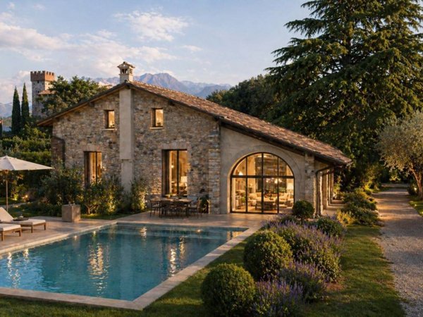 casa indipendente in vendita a Desenzano del Garda