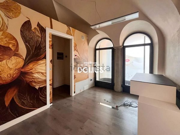 negozio in vendita a Desenzano del Garda