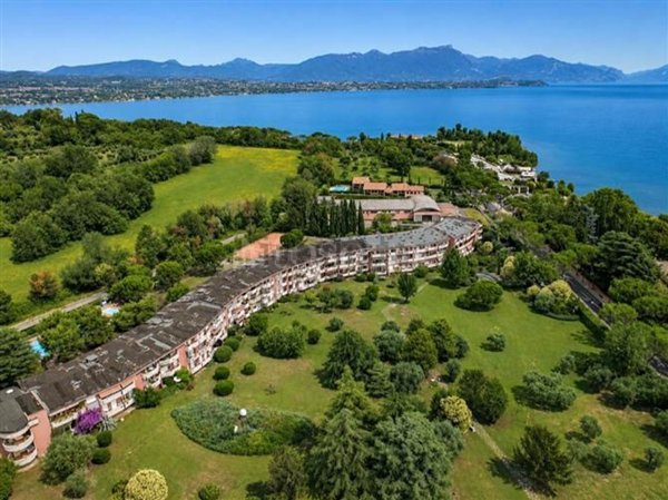 appartamento in vendita a Desenzano del Garda