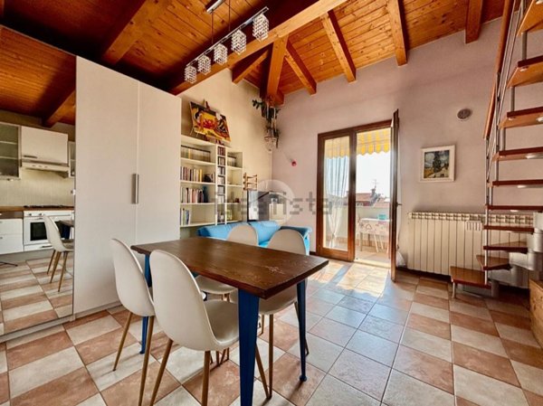appartamento in vendita a Desenzano del Garda in zona Rivoltella