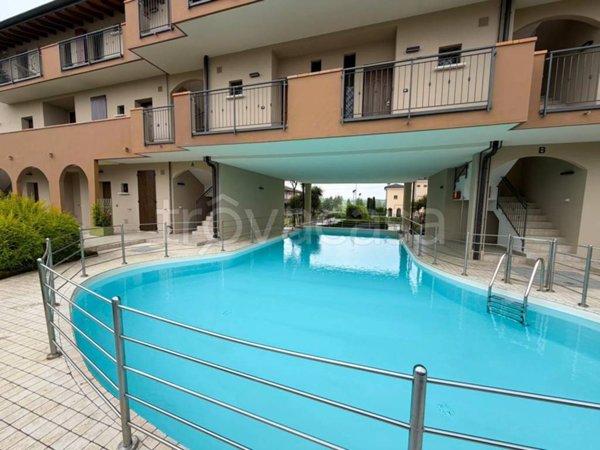 appartamento in vendita a Desenzano del Garda in zona Vaccarolo